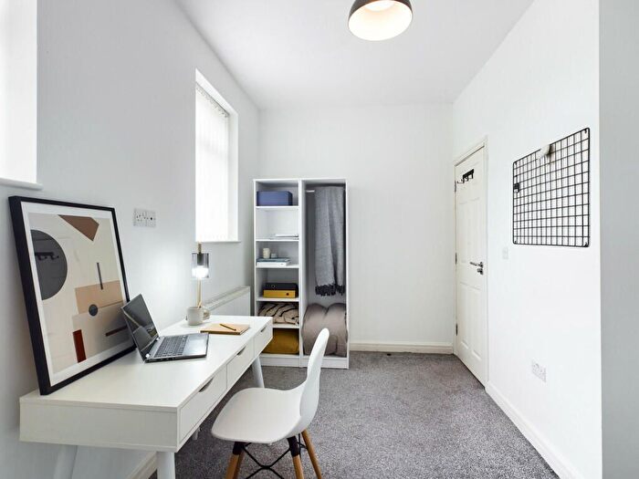 2 Bedroom Flat To Rent In Kensigton, Liverpool, L7