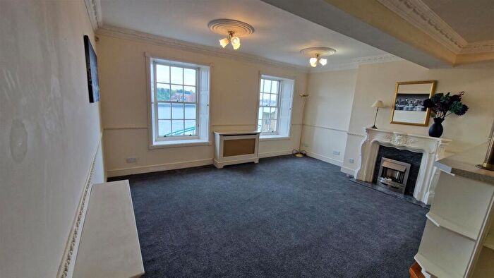 1 Bedroom Apartment To Rent In Collingwood Mansions North, NE29
