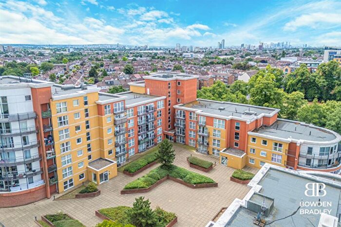 1 Bedroom Apartment For Sale In Monarch Way, Memorial Heights Monarch Way, IG2