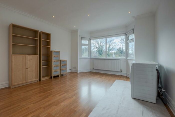2 Bedroom Flat To Rent In Finchley Road London, NW11
