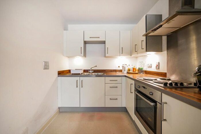 1 Bedroom Flat For Sale In Whitestone Way, Croydon, CR0