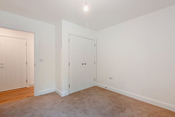 1 Bedroom Flat To Rent In Pagasus Way, Haddenham, HP17