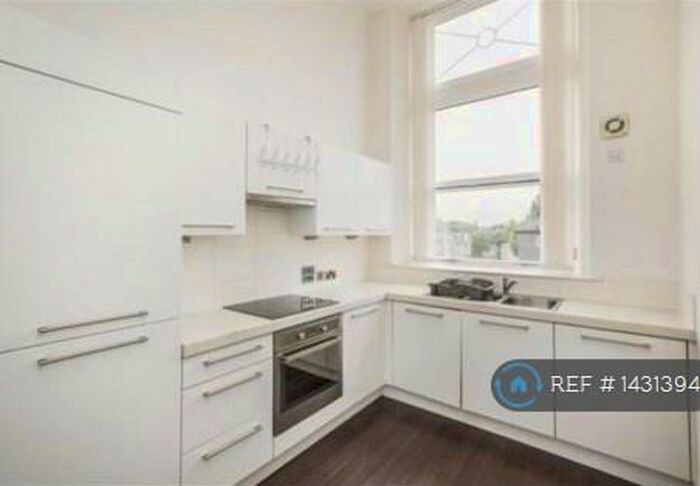 1 Bedroom Flat To Rent In Prescott Street, Halifax, HX1