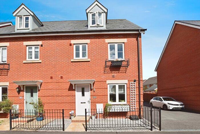 4 Bedroom Semi-Detached House For Sale In Sherbourne Drive, Salisbury ***Video Tour***, SP4
