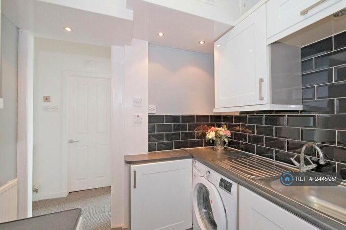 1 Bedroom Flat To Rent In Broomhill Road, Aberdeen, AB10