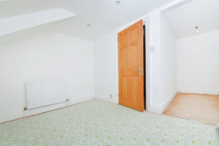 1 Bedroom Flat For Sale In Bounds Place, Millbay Road, Plymouth, PL1