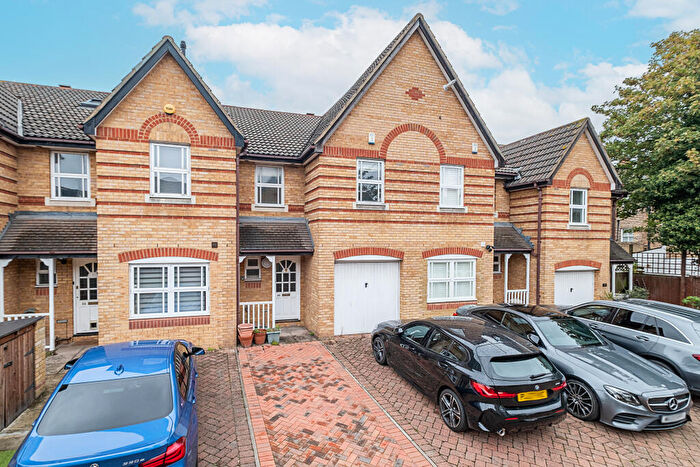 3 Bedroom Terraced House For Sale In Wycliffe Road, London, SW11
