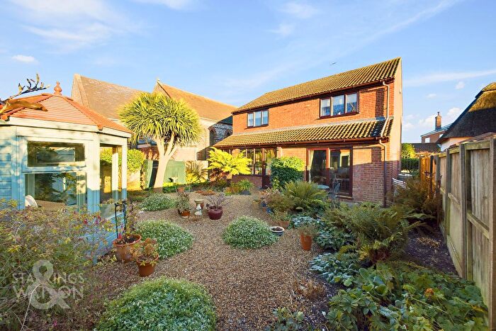 4 Bedroom Detached House For Sale In Catfield Road, Ludham, Great Yarmouth, NR29