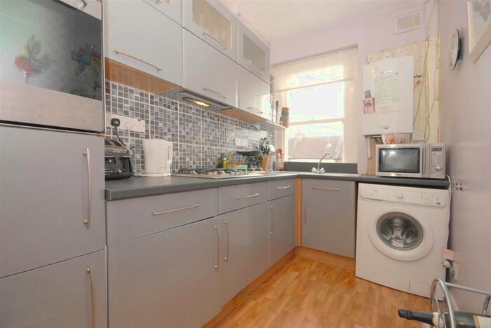1 Bedroom Flat To Rent In Gleneagle Road, Streatham, SW16
