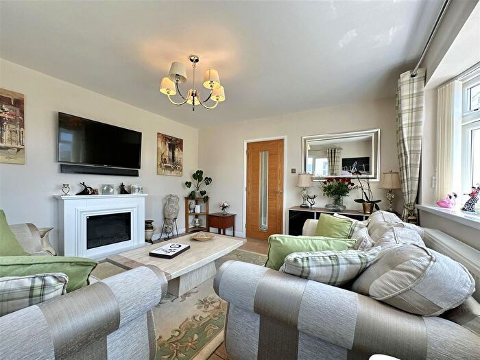 2 Bedroom Detached Bungalow For Sale In Lichfield Drive, Brixham, TQ5