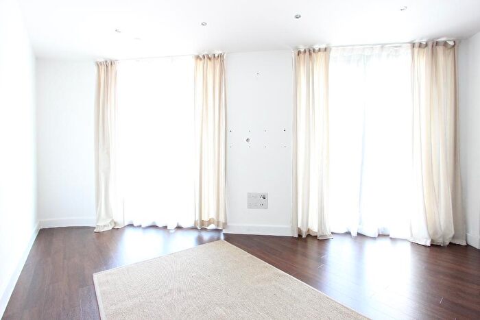1 Bedroom Flat To Rent In Da Vinci Torre, Loampit Vale, London, SE13