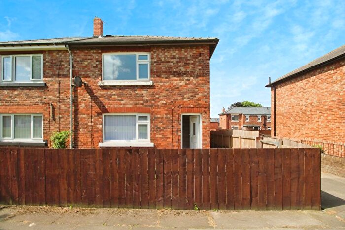 3 Bedroom Semi-Detached House To Rent In Wordsworth Avenue East, Houghton Le Spring, Tyne And Wear, DH5
