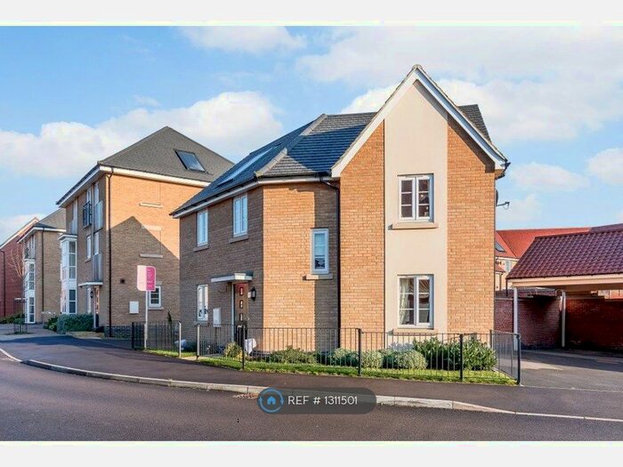 3 Bedroom Detached House To Rent In Lockgate Road, Northampton NN4