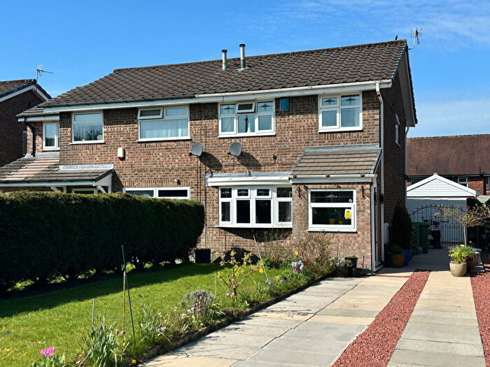 3 Bedroom Semi Detached House For Sale In Bullcote Green, Royton, OL2