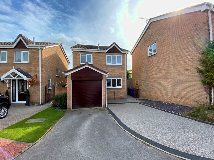 3 Bedroom Detached House To Rent In Bramshill Court, Sheffield, S20