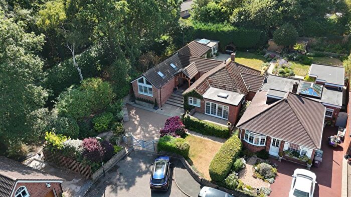 4 Bedroom Detached Bungalow For Sale In Stonelow Crescent, Dronfield, S18