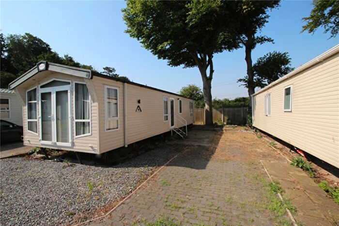 2 Bedroom Detached House For Sale In Vale Road, Sutton, Dover, Kent, CT15