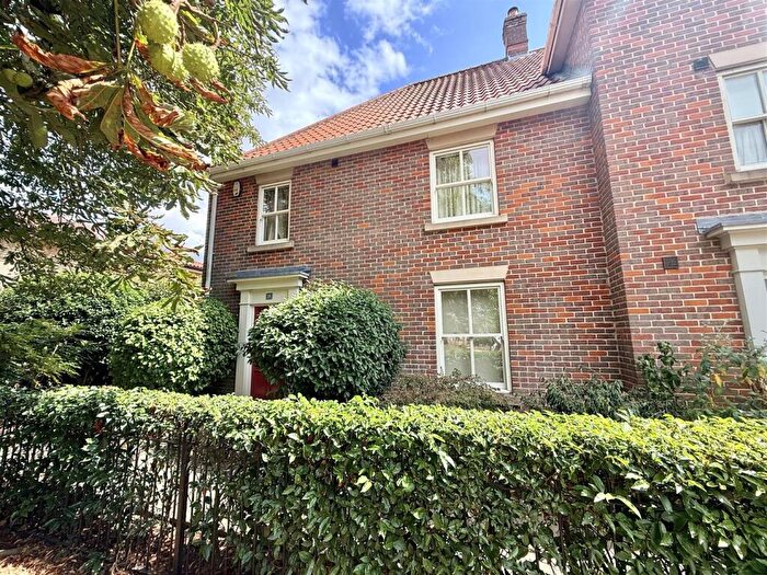 4 Bedroom House For Sale In Avenue Road, Wymondham, NR18