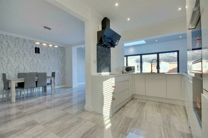 4 Bedroom Semi-Detached House To Rent In Thurbern Road, Portsmouth, PO2