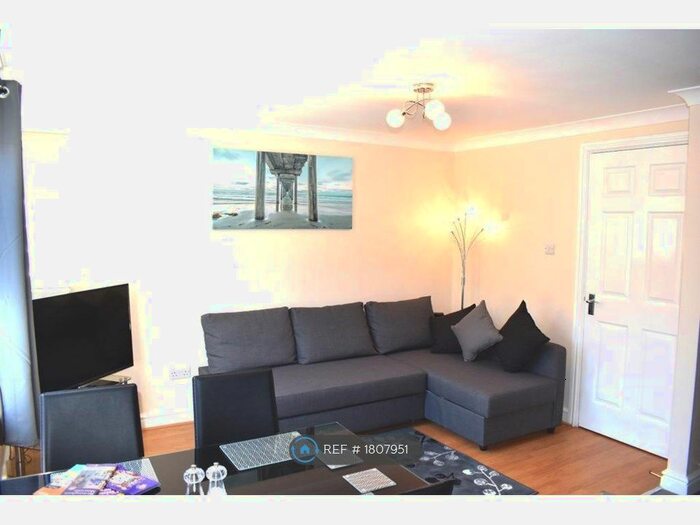 2 Bedroom Flat To Rent In Sterling Court, Birmingham, B1