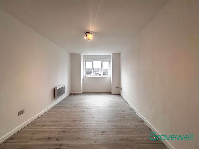 1 Bedroom Flat To Rent In Kendal Court, New Lane, Eccles, Manchester, M30