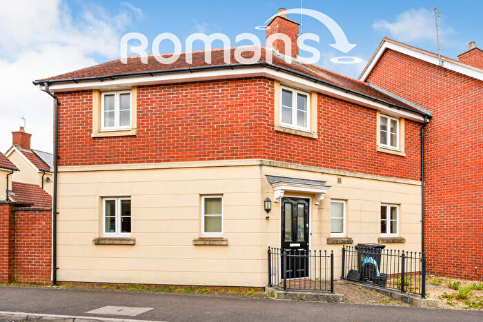 3 Bedroom Terraced House To Rent In Wade Road, Swindon, SN25