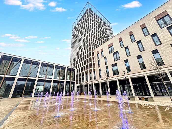 2 Bedroom Flat To Rent In Pochard Heights, Auckland Road, Leyton, E10