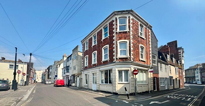 2 Bedroom Flat To Rent In East Street, Weymouth, DT4