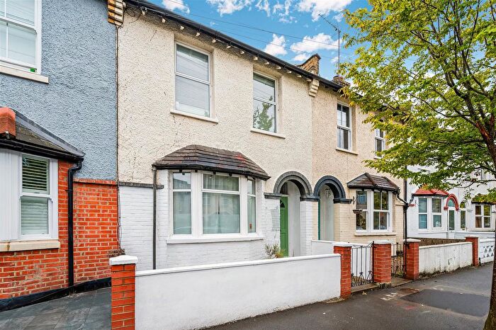 3 Bedroom Property For Sale In Dane Road, Colliers Wood, SW19