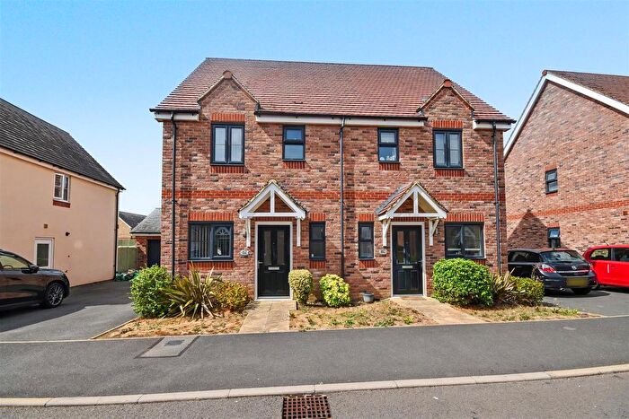 2 Bedroom Semi Detached House To Rent In Holdenby Drive, Corby, NN17
