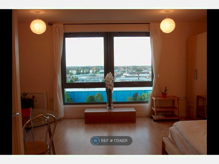 1 Bedroom Flat To Rent In Victoria Road, London, W3