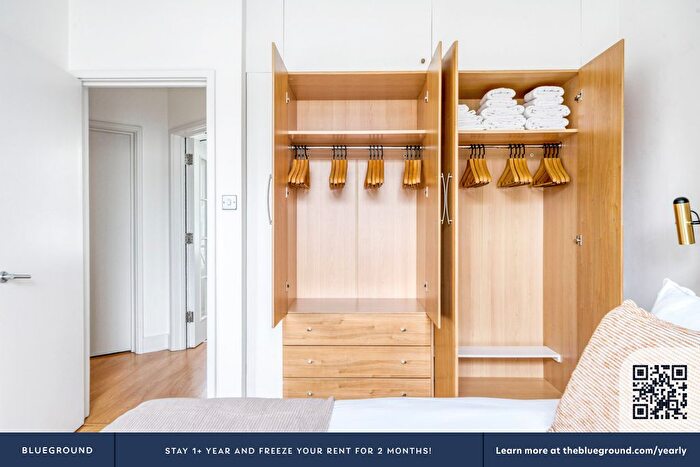 1 Bedroom Flat To Rent In Kensington, London, W11