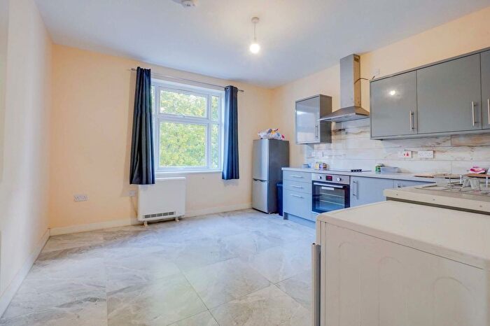 2 Bedroom Flat To Rent In Canal Street, South Wigston, Leicester, LE18