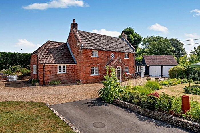 3 Bedroom Detached House For Sale In Old Road, Alderbury, Salisbury, Wiltshire, SP5