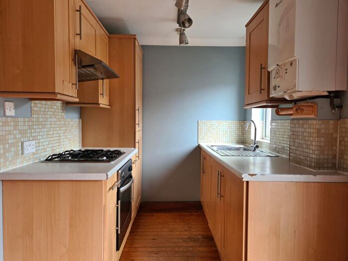 1 Bedroom Apartment To Rent In Queen Street, Maidenhead, SL6