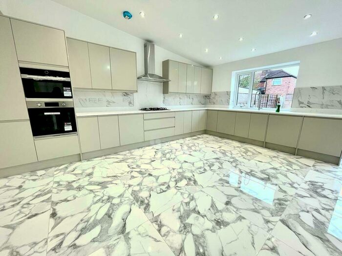 3 Bedroom House To Rent In Victoria Road, Fallowfield, M14