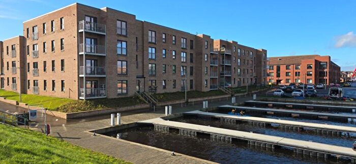 2 Bedroom Apartment For Sale In Flat Canal Quarter, Winchburgh, EH52