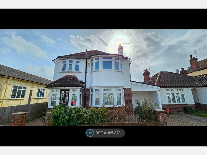 3 Bedroom Detached House To Rent In Glanville Road, Bromley, BR2