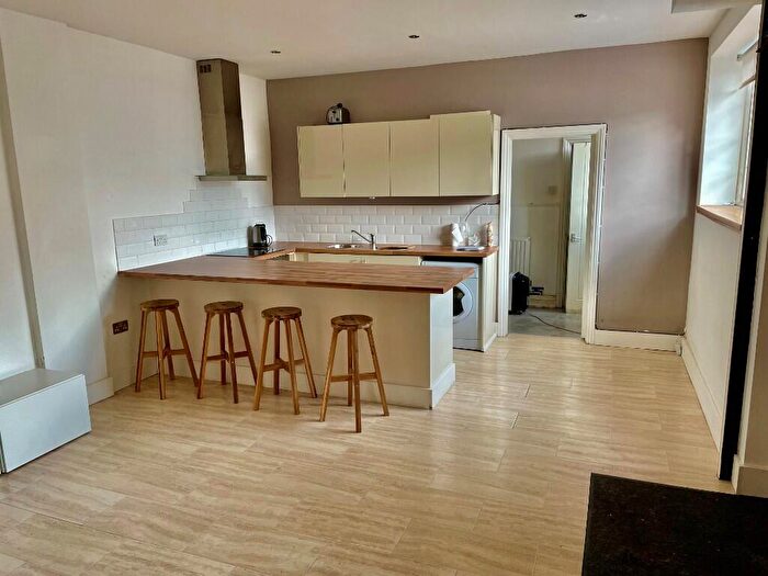 Studio To Rent In Rollins Street, London, SE15