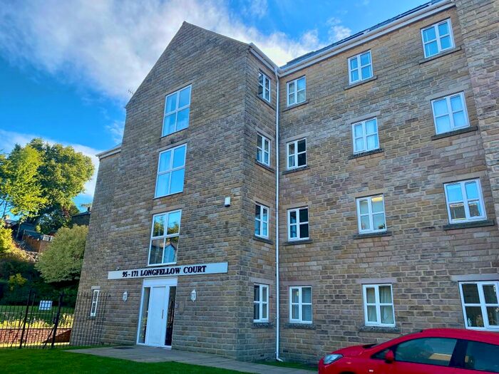 2 Bedroom Apartment To Rent In Longfellow Court, Mytholmroyd, HX7