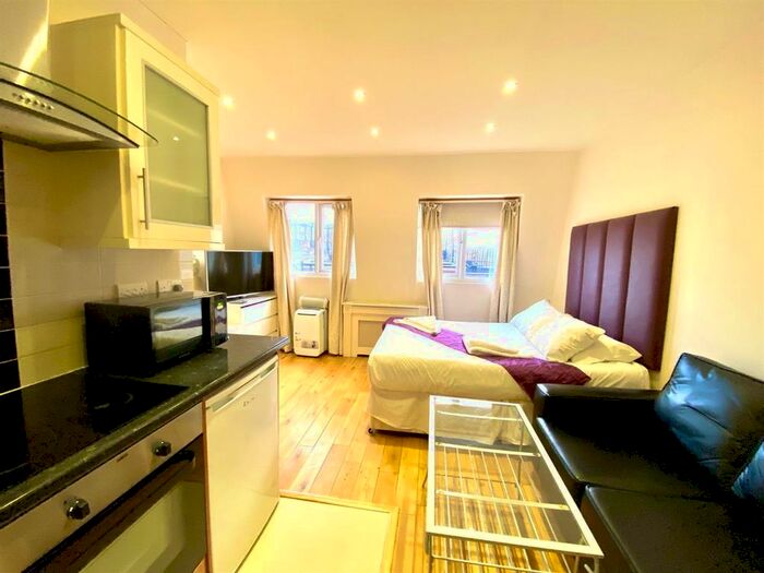 Studio To Rent In Cromwell Road, London SW5