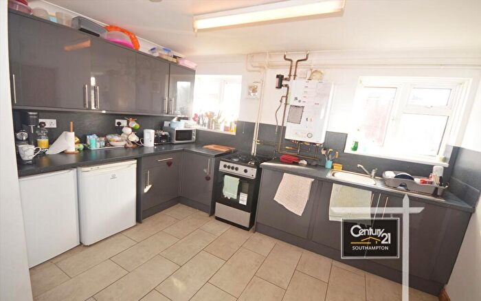 5 Bedroom Semi-Detached House To Rent In |Ref: |, Mayfield Road, Southampton, SO17
