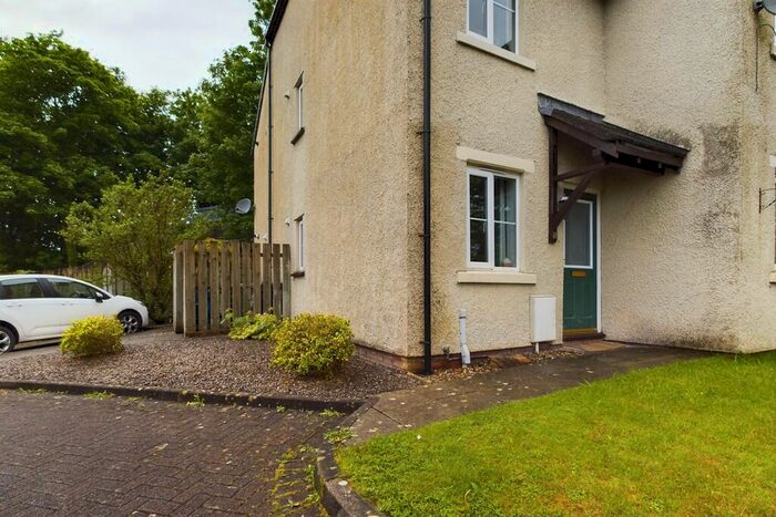 2 Bedroom Flat To Rent In Hawthorn Gardens, Kendal, LA9