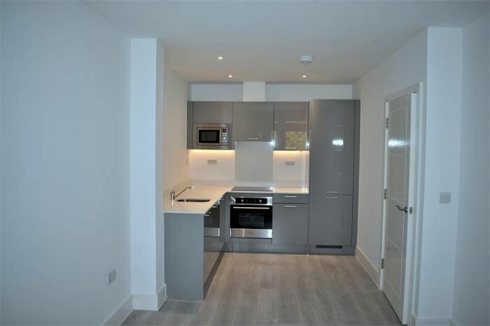 2 Bedroom Flat To Rent In Avebury Boulevard, Milton Keynes, MK9