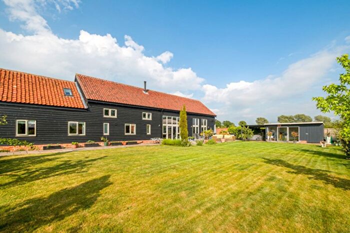 4 Bedroom Barn Conversion For Sale In Yarmouth Road, Bungay, NR35