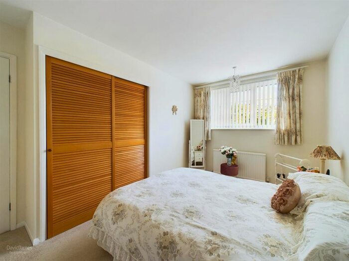 2 Bedroom Detached Bungalow For Sale In Stanmore Gardens, Arnold, Nottingham, NG5