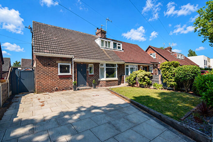 3 Bedroom Semi-Detached House For Sale In Crofts Bank Road, Urmston, M41