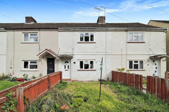 3 Bedroom Terraced House For Sale In Wishford Road, Salisbury, SP2