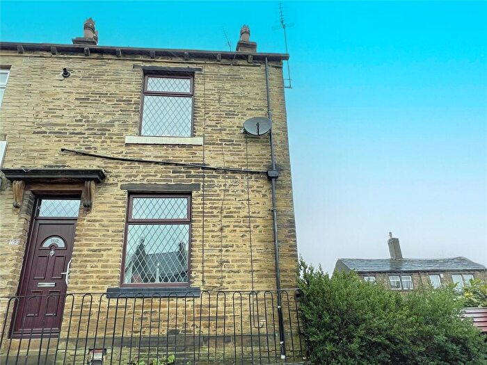 2 Bedroom Semi-Detached House For Sale In St. Enochs Road, Wibsey, Bradford, BD6