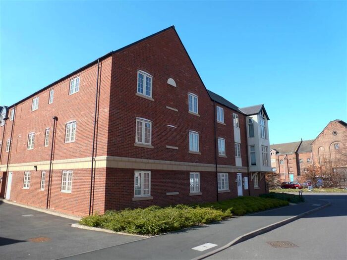 2 Bedroom Flat To Rent In Tiger Court, Burton-On-Trent, DE14